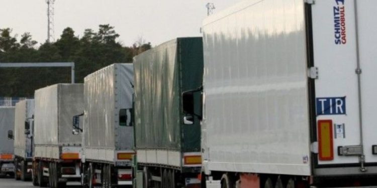 Autoritatea vamală din România dar și Guvernul de la Chișinău au venit cu soluții pentru rezolvarea crizei camioanelor care stau blocate în vămi zile în șir | VIDEO