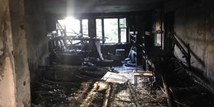 Восемь человек погибли при пожаре в хостеле на юге Москвы