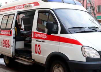 Пять человек пострадали из-за провала дорожного полотна на юго-западе Москвы