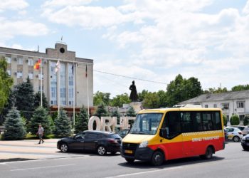 Общественный транспорт в Оргееве не подорожал. Более того, в часы пик он бесплатный по инициативе Илана Шора | VIDEO