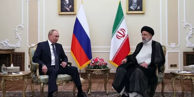 Владимир Путин прибыл с визитом в Иран. О чем и с кем он будет говорить