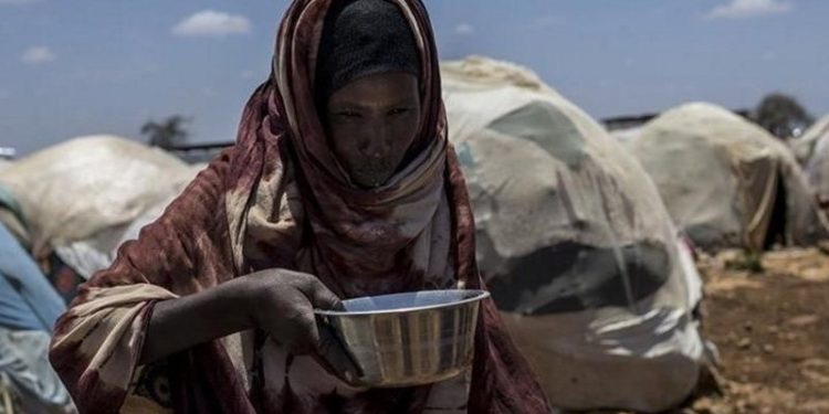 Uganda raportează „decese cauzate de foamete”