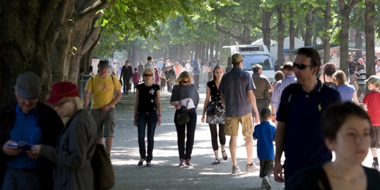 IMAS: 75 la sută dintre moldoveni, dezamăgiți de PAS și Maia Sandu, și cred că e nevoie de alegeri parlamentare și prezidențiale anticipate