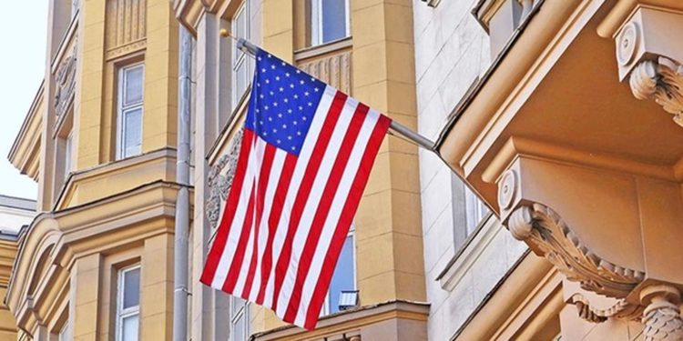 Посольство США призвало американцев покинуть Украину