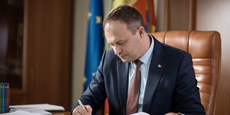 CNA a descins cu percheziții la ex-președintele Parlamentului, Andrian Candu