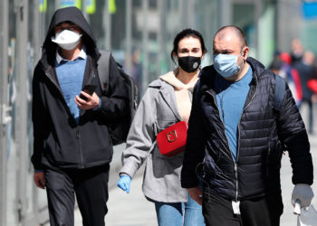 Государство может не справиться с новой волной пандемии». Омбудсмены призвали власти принять дополнительные меры защиты