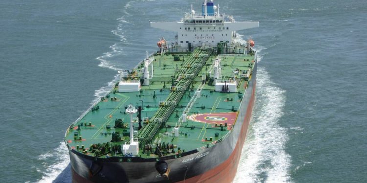 Bloomberg: поставки нефти с Ближнего Востока в Европу могли увеличиться на 90%