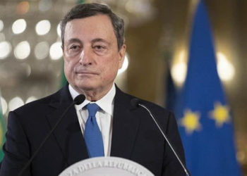 Премьер-министр Италии отказался от отставки — ВВС