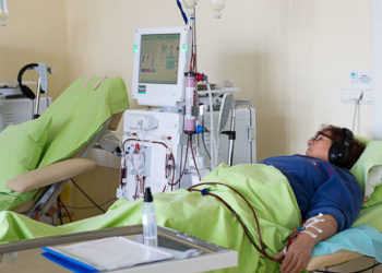 Украинские беженцы получат бесплатные услуги диализа
