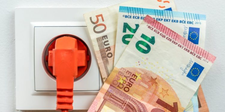 В Германии с 1 октября введут сбор за использование электроэнергии