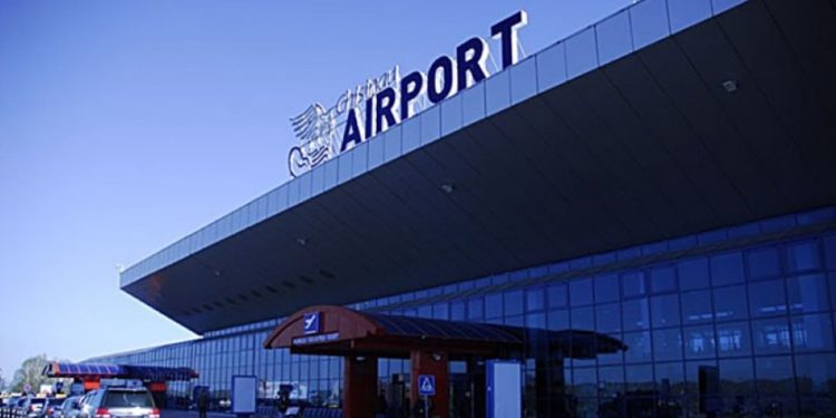 Alertă cu bombă la Aeroportul  Internațional Chișinău, falsă