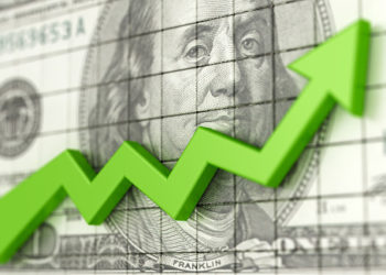 Cursul dolarului ajunge euro din urmă. Expert economic: Piața valutară a Republicii Moldova a fost zguduită de două șocuri | VIDEO