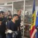 „Vina nu o recunoaște, declară că nu-și aduce aminte ce s-a întâmplat”. Declarațiile procurorului care gestionează dosarul bărbatului ce și-a aruncat fiica de 3 luni peste geam | VIDEO