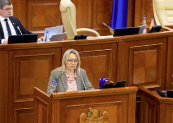 Proiect: statul va controla poluarea provocată de activitățile industriale; primăriile vor informa populația despre nivelul de poluare