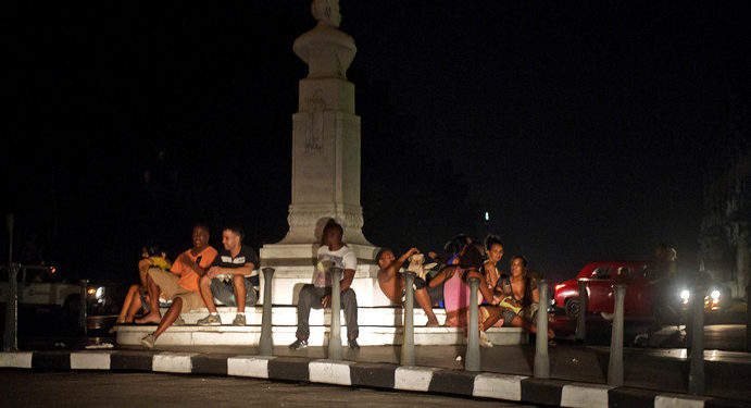 Criza economică din Cuba se adâncește. Havana va întrerupe energia electrică și anulează evenimente publice