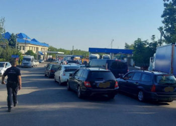 Atenție, călători: Trafic intens la punctul de trecere a frontierei Sculeni