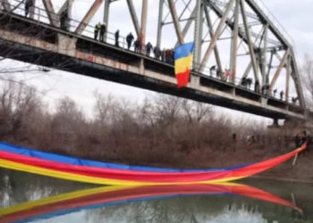 Românii din R. Moldova, obligați să treacă Prutul în caz de război. Cum îi afectează pe basarabeni legea propusă de București?