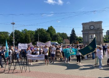 Правительство рассмотрит проект слияния университетов на фоне протеста