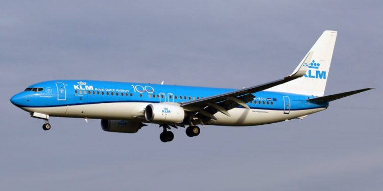 Lufthansa и KLM отменяют рейсы и ограничивают продажу дешевых билетов