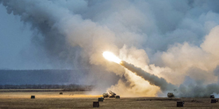Ucraina și Rusia se acuză reciproc că pregătesc atacuri cu arme chimice