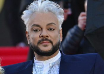 BREAKING NEWS Адвокат Аурелиу Коленко проведет пресс-конференцию в аэропорту: Филиппа Киркорова не впускают в Молдову