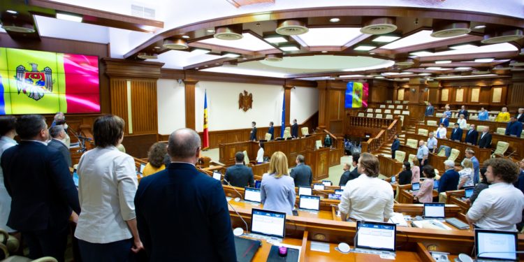 Deputații au liber la vacanță. Sesiunea de primăvară 2022 a Parlamentului s-a încheiat