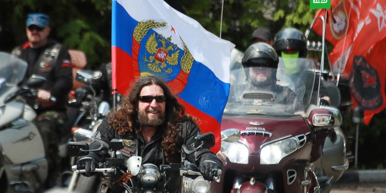 Евросоюз ввел санкции против Собянина, Безрукова, Машкова и лидера «Ночных волков»