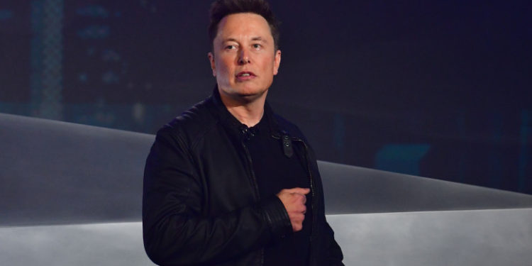 Twitter vrea să-l oblige pe Musk să cumpere compania, după ce miliardarul a anunțat că renunță la tranzacție