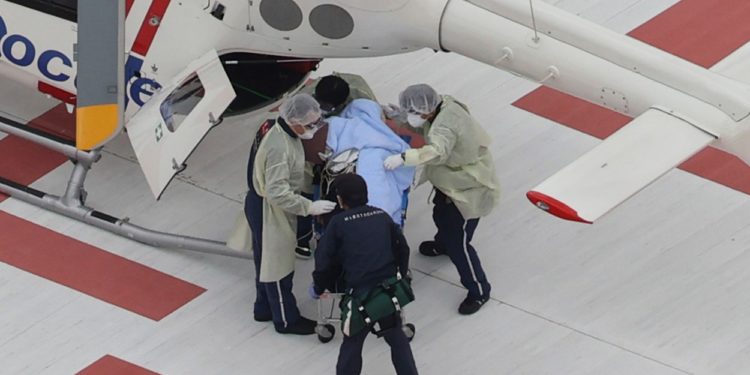 Fostul premier japonez Shinzo Abe a murit la spital după ce a fost împușcat în timp ce ținea un discurs electoral. Vezi cine este atacatorul