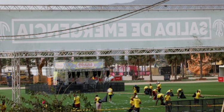 Un om a murit și 17 au fost răniți după ce o bucată dintr-o scenă s-a prăbușit la unul din marile festivaluri din Spania | VIDEO