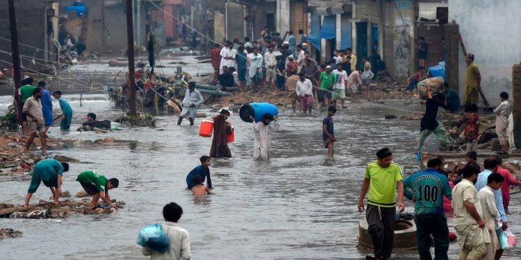 В Пакистане летом из-за наводнений погибли свыше 900 человек