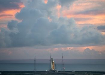 В NASA анонсировали новую попытку запустить ракету на Луну
