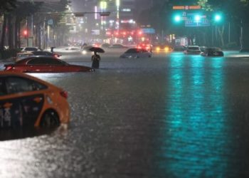 Сильнейший за 80 лет ливень унес жизни семи человек в Южной Корее