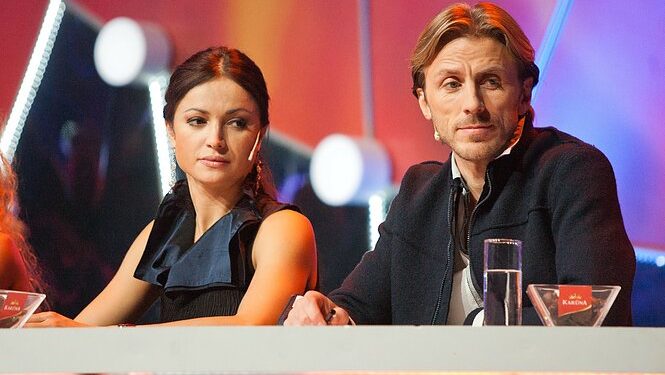 Президент Литвы лишил государственной награды фигуристов Повиласа Ванагаса и Маргариту Дробязко. Они участвовали в ледовых шоу в России