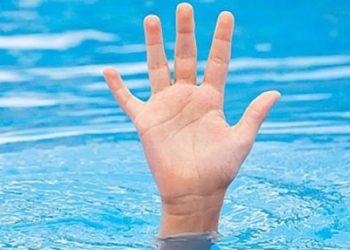 В Анталии в бассейне отеля утонул турист из Молдовы