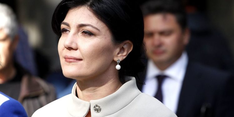 Правоохранительные органы проводят обыски у экс-главы минздрава Сильвии Раду