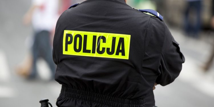 O tânără din Moldova a fost reținută în Polonia. Se dădea drept angajată a unei fundații de caritate