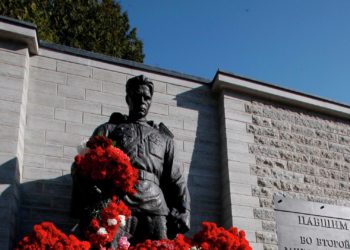 Власти Эстонии решили убрать с улиц все советские памятники