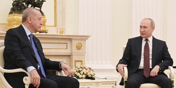 Путин и Эрдоган на переговорах в Сочи договорились о переходе на частичную оплату российского газа в рублях