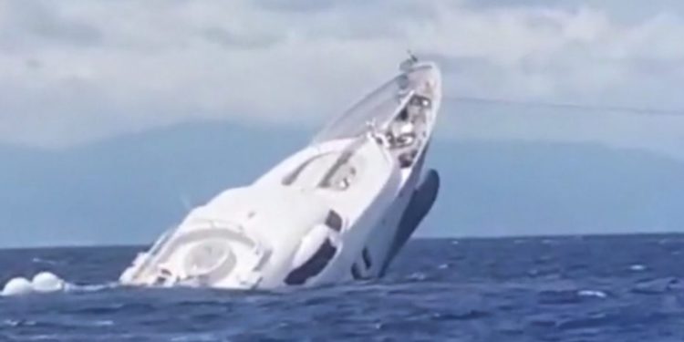 У берегов Италии затонула 40-метровая яхта «Сага». Ее владельцем называют бизнесмена Геннадия Айвазяна