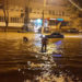 Ploaia face victime în Capitală. Un bărbat zace într-o baltă de apă