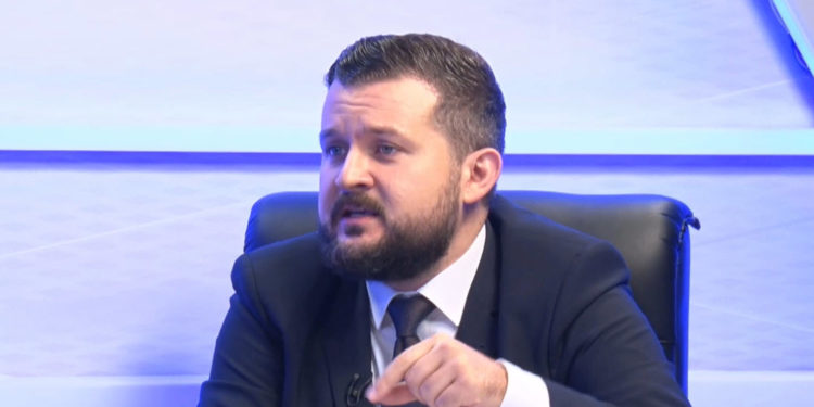 В Молдове появится еще одна партия. Блогер Галбур рассказал, что идет в политику