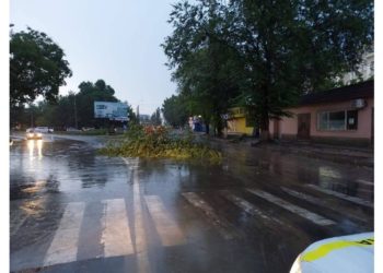 Peste 300 de angajați din cadrul MAI au participat la lichidarea consecințelor furtunii din capitală