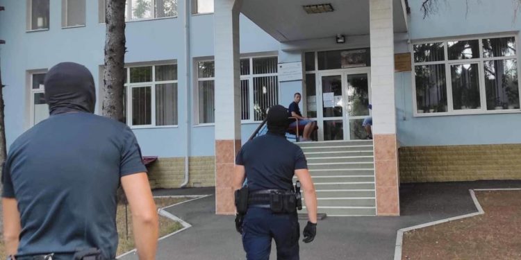 Trei funcționari de la ANSA, bănuiți de corupție sistemică la eliberarea certificatelor fitosanitare pentru exportul mărfurilor peste hotare