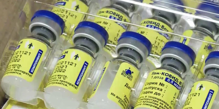 Гинцбург: вакцина от «дельты» и «омикрона» создана на основе «Спутника V»