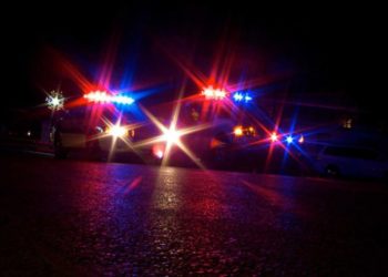 Bătaie nocturnă în Chișinău. Tânăr de 26 de ani, găsit zăcând într-o baltă de sânge în curtea unor blocuri de locuințe