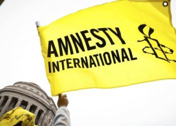 Amnesty International își cere scuze pentru „suferința” provocată de raportul care acuză armata de la Kiev că pune în pericol civilii