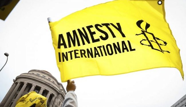 Amnesty International își cere scuze pentru „suferința” provocată de raportul care acuză armata de la Kiev că pune în pericol civilii