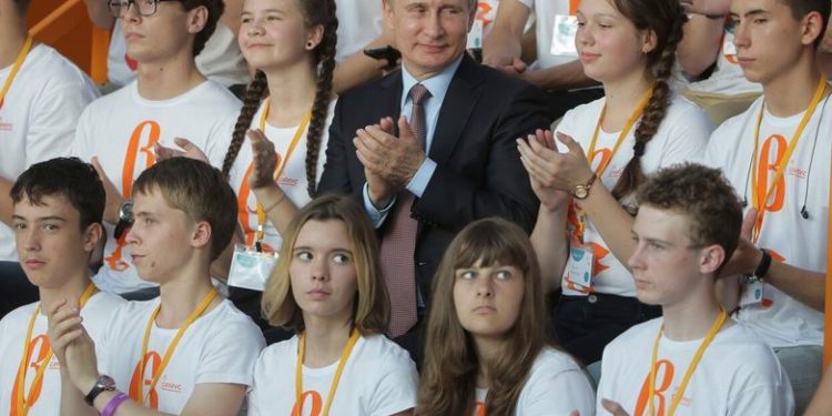 28 эстонских компаний попросили временно освободить их от исполнения санкций против России. Они хотят продолжить импорт российских нефтепродуктов