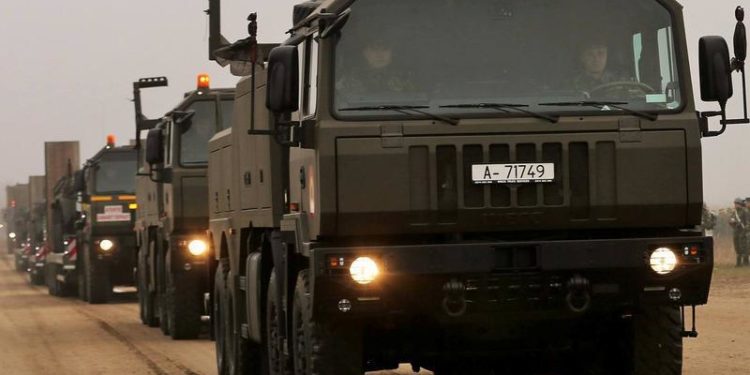 Camioane militare, drone și echipament pentru apărarea cibernetică: Pe ce vor fi cheltuite cele 40 mil. euro, oferite de UE